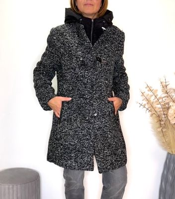 Cappotto in fantasia melange imbottito con cappuccio removibile